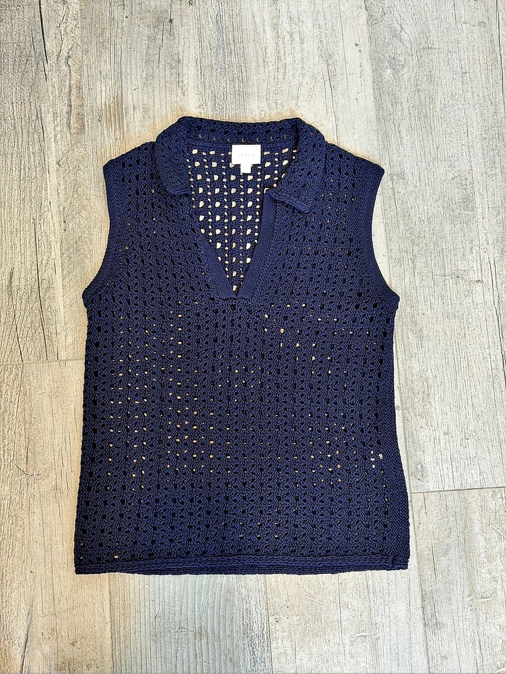 Cyrus Crochet V-Neck Sweater Vest in Blue Sz Small Like New